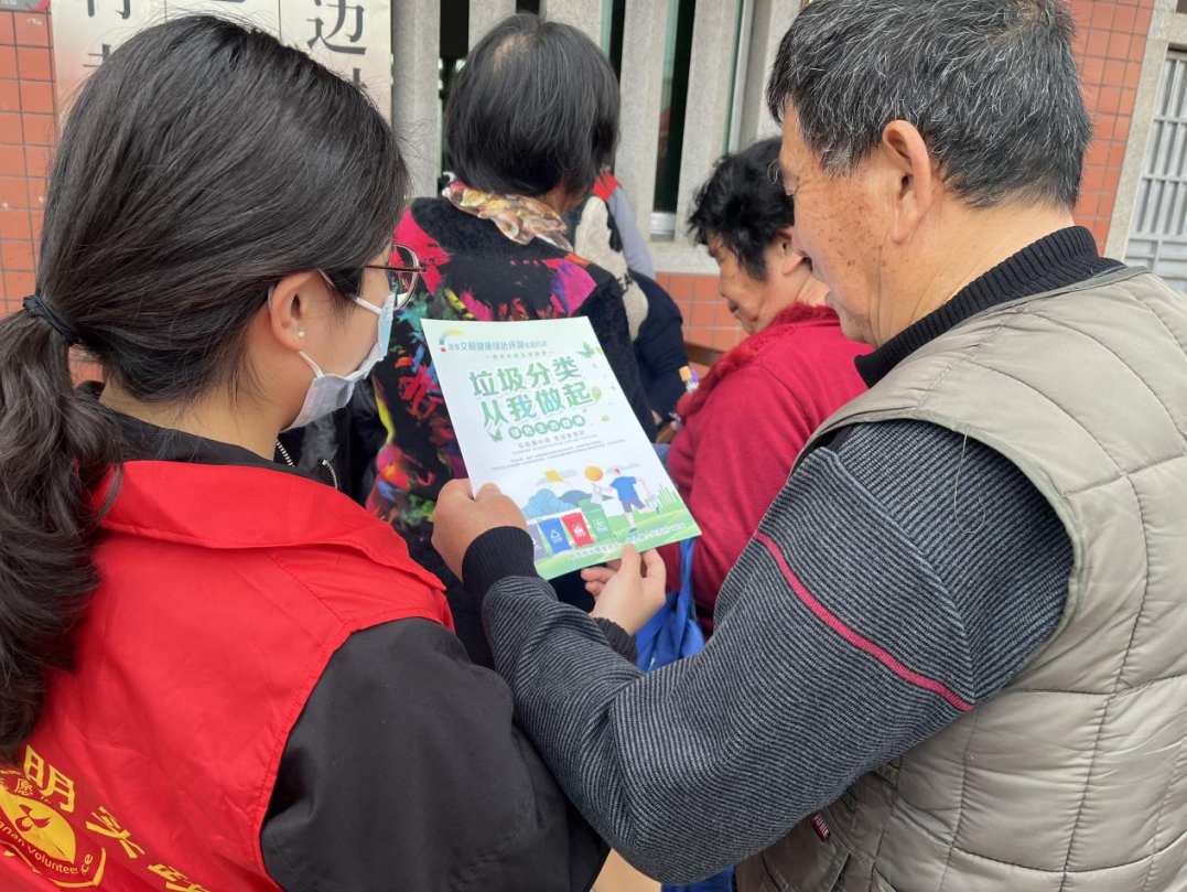 2025年精准资料大全免费和2025年新澳天天开彩资料与警惕虚假宣传-相关释义、解释与落实